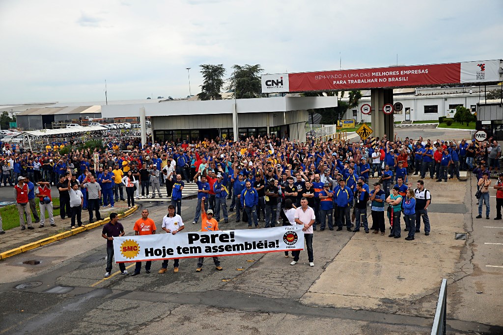 Mobilização: Metalúrgicos da CNH dão o recado contra demissões